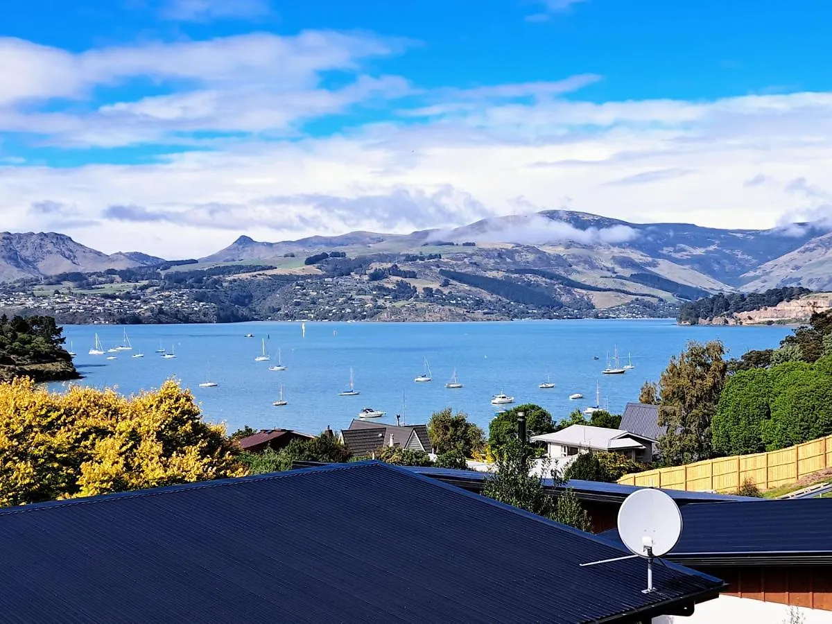 Panoramic Views From Spacious New Beach House Christchurch Holiday home