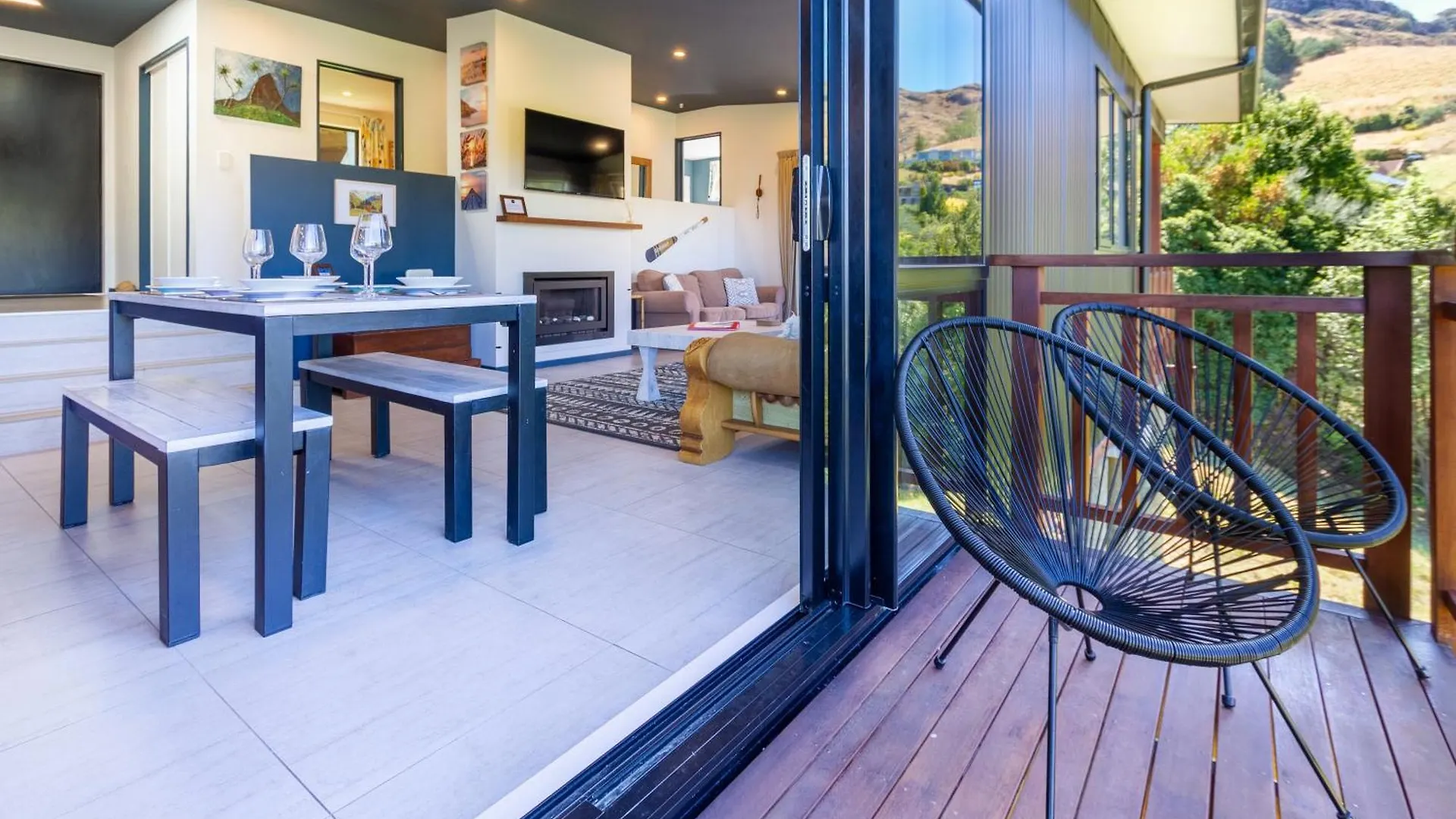 Panoramic Views From Spacious New Beach House Christchurch New Zealand