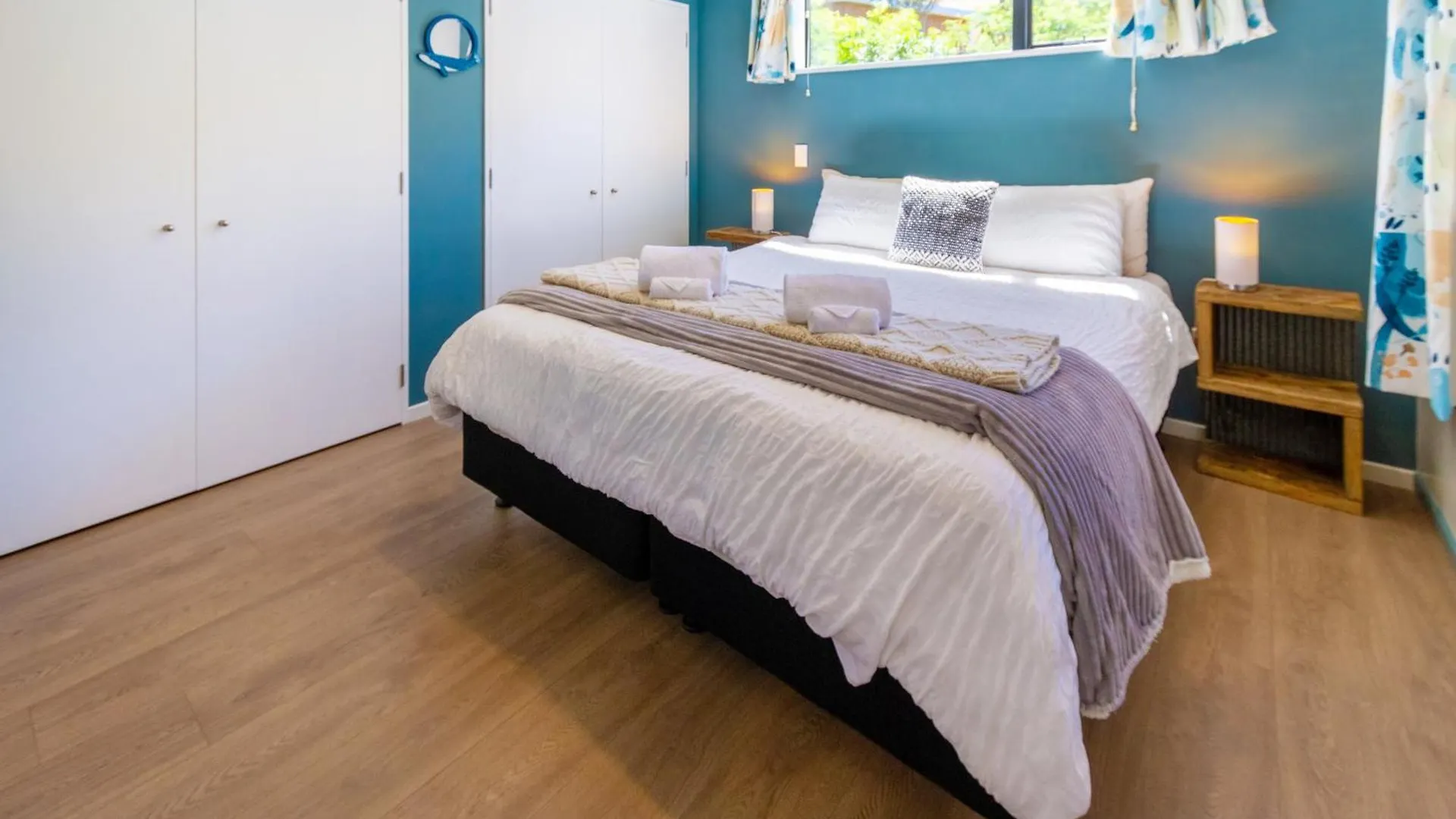 Panoramic Views From Spacious New Beach House Christchurch