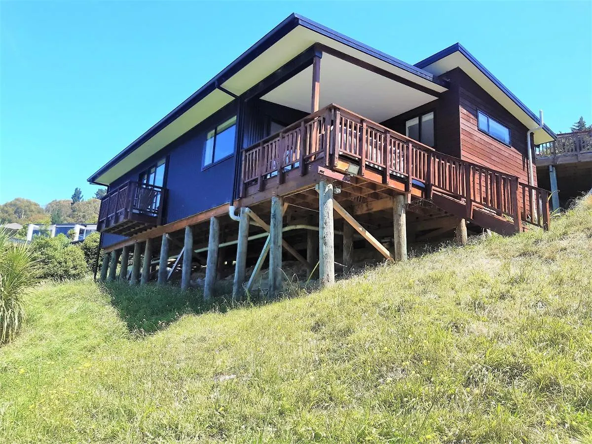 Panoramic Views From Spacious New Beach House Christchurch